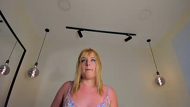 Blue Angell online show from September 20, 1:28 am