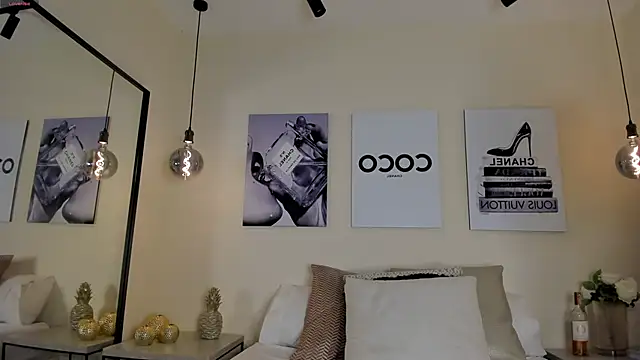 Blue Angell online show from October 2, 1:01 am