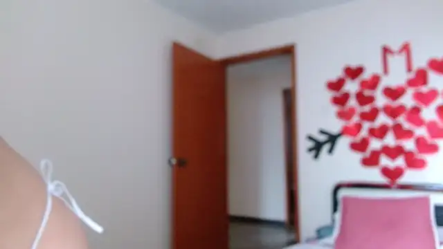 Snapshot of marilynbeautifullyhairy chatting on February 12, 12:12 pm marilynbeautifullyhairy online show from February 12, 12:12 pm