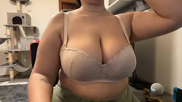 Snapshot of Caitlyn_lust chatting on January 14, 7:00 pm Caitlyn lust online show from January 14, 7:00 pm