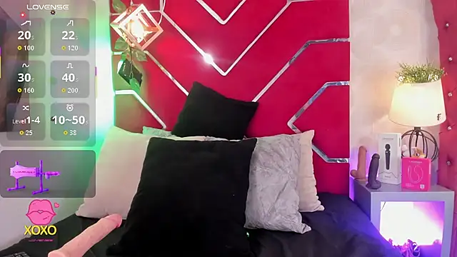 Snapshot of VeronicaOlson_ chatting on October 11, 4:01 am VeronicaOlson online show from October 11, 4:01 am