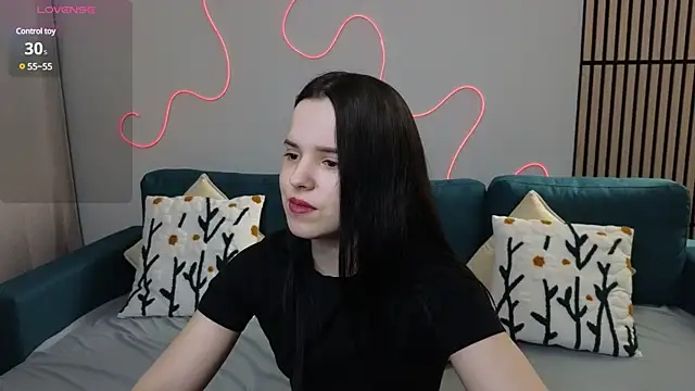 Snapshot of Harleen_Moore chatting on February 23, 4:35 pm Harleen Moore online show from February 23, 4:35 pm