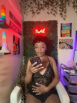 idaaloveexx online show from May 1, 1:05 pm