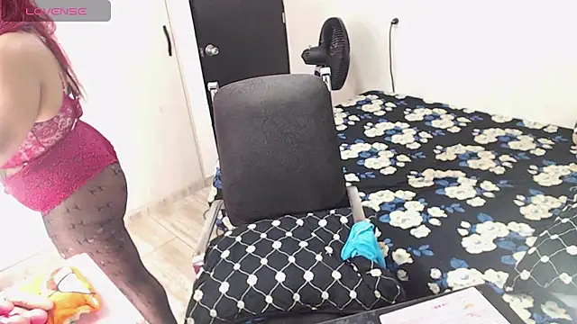 Snapshot of kimberly_bellu chatting on February 12, 2:45 am kimberly bellu online show from February 12, 2:45 am