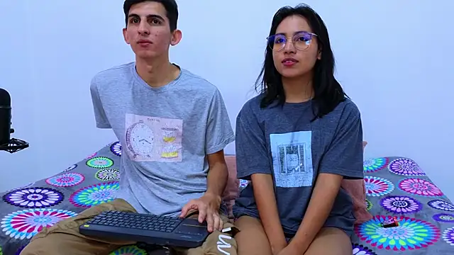 Ana and Leo online show from January 23, 6:35 pm