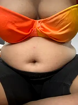 Snapshot of Red-Magic-25 chatting on September 10, 7:19 am Red-Magic-25 online show from September 10, 7:19 am