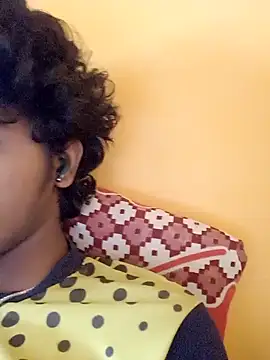 CosmicEmuu online show from January 7, 6:59 am