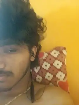 CosmicEmuu online show from November 16, 10:54 am