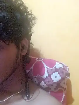 CosmicEmuu online show from February 26, 7:13 pm