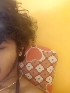 CosmicEmuu online show from March 15, 6:30 am