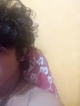 CosmicEmuu online show from March 20, 6:46 pm