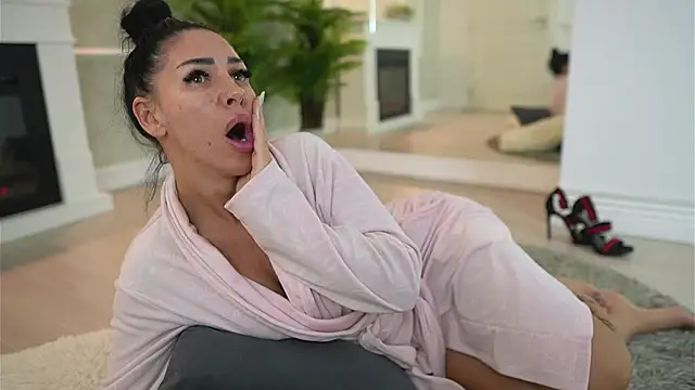 MyaBlack online show from April 19, 3:06 am