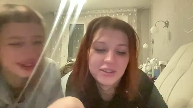 Snapshot of Gloryyaa chatting on October 18, 6:52 pm Gloryyaa online show from October 18, 6:52 pm