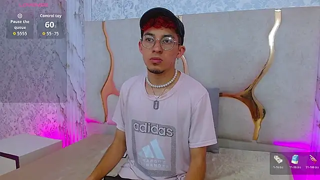 Axel tay online show from March 3, 7:09 pm