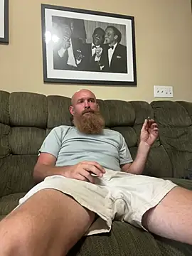 Snapshot of 32XRedBeard chatting on May 27, 10:07 pm 32XRedBeard online show from May 27, 10:07 pm