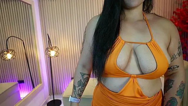 Snapshot of Emma_Walkerr_ chatting on September 15, 7:03 pm Emma Walkerr online show from September 15, 7:03 pm