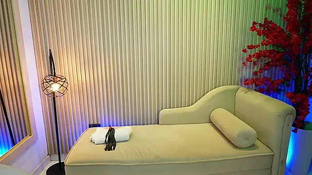 Snapshot of Emma_Walkerr_ chatting on September 25, 7:06 pm Emma Walkerr online show from September 25, 7:06 pm