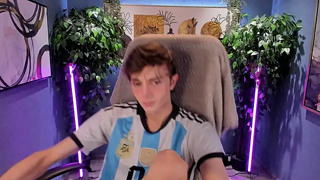 John Weasley online show from September 27, 8:19 am