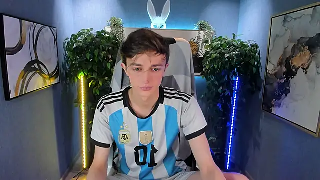 John Weasley online show from January 16, 1:26 pm