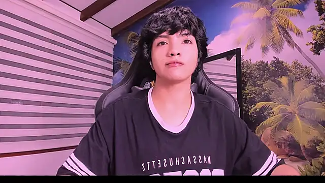 AllanYong18 online show from February 17, 8:41 am