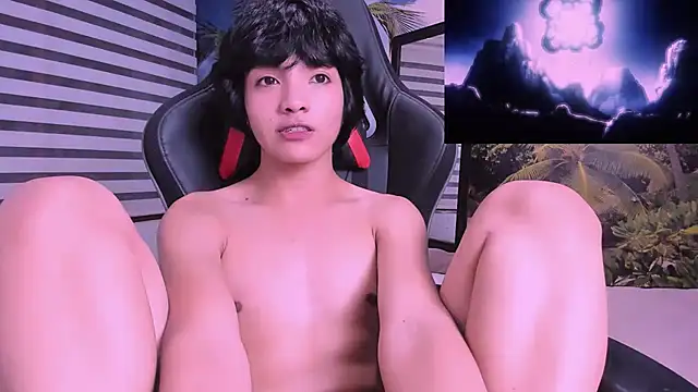 AllanYong18 online show from February 21, 6:51 am