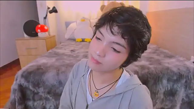 AllanYong18 online show from March 19, 5:33 am