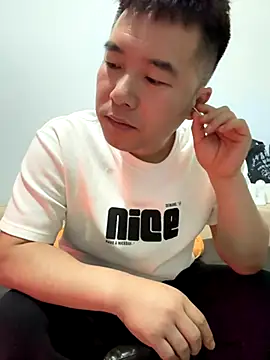 Snapshot of zxb757369 chatting on October 24, 10:44 am zxb757369 online show from October 24, 10:44 am