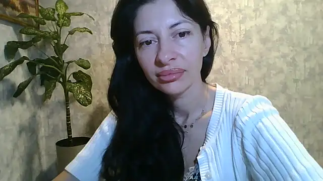 Snapshot of LissaBlossom chatting on June 14, 3:19 am LissaBlossom online show from June 14, 3:19 am