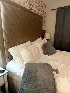 lucyRose xoxox online show from October 1, 5:41 pm