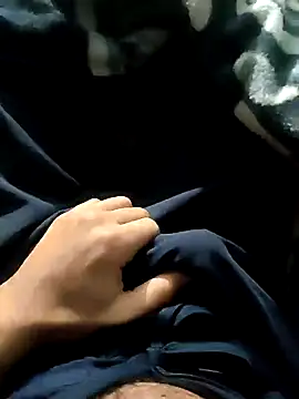 TOPMOON001 online show from January 28, 6:39 pm