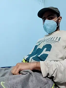 TOPMOON001 online show from February 5, 11:23 am