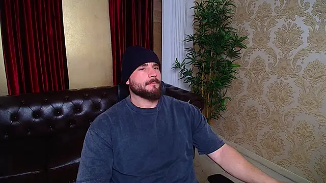 AdamJamesonn online show from November 13, 6:01 am