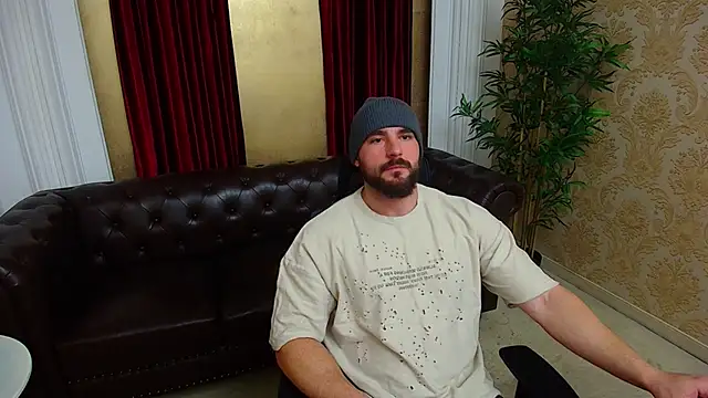 AdamJamesonn online show from December 4, 7:39 am