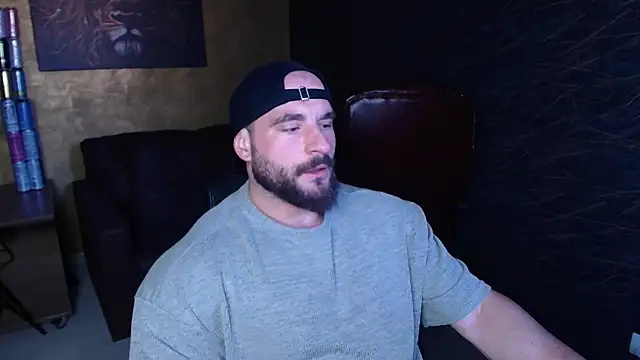 AdamJamesonn online show from June 13, 5:27 am