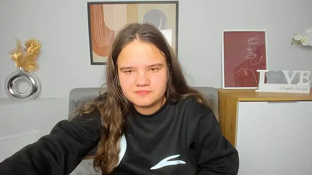 AdeleCruz online show from February 26, 4:35 pm