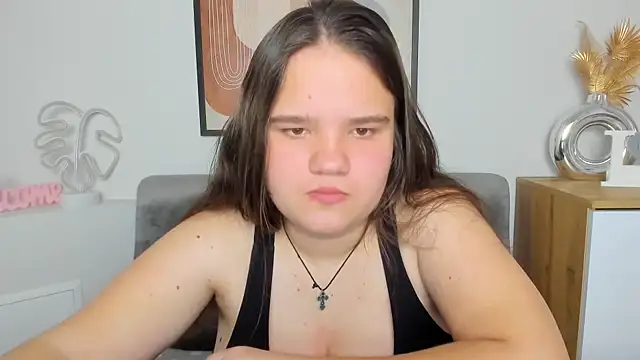 AdeleCruz online show from March 12, 1:30 pm