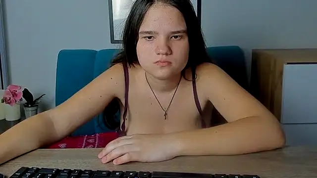 AdeleCruz online show from April 2, 11:41 am