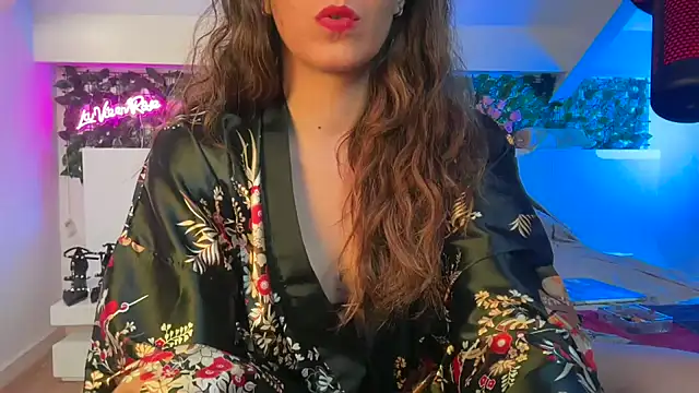 charlyroseblossom online show from May 30, 12:35 pm