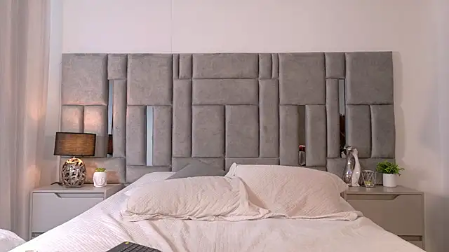 Karla Hudsson online show from February 12, 1:39 pm