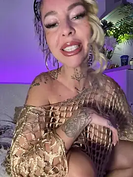 CheekyChels online show from March 19, 9:41 pm