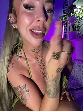 CheekyChels online show from July 25, 3:26 am
