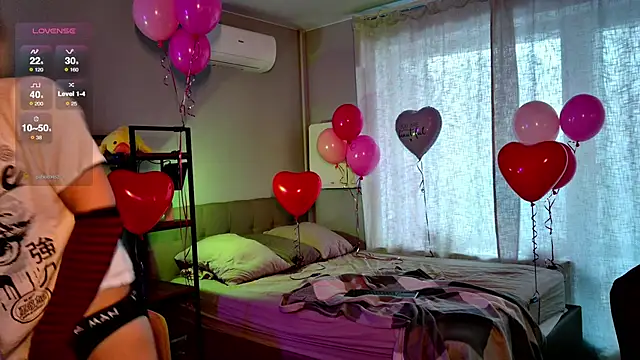 Snapshot of leon_yuugen chatting on February 15, 11:17 am leon yuugen online show from February 15, 11:17 am