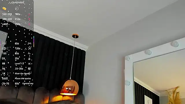 chelsea bolton  online show from November 16, 12:22 pm