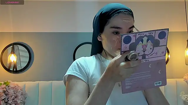 chelsea bolton  online show from March 7, 12:13 pm