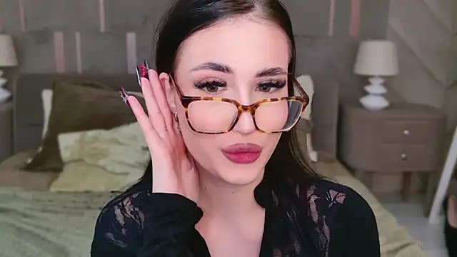 EmmaLawrens online show from March 13, 6:12 pm