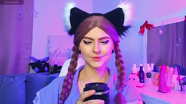 Emily  Mooree online show from January 23, 4:09 am