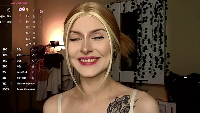 Emily  Mooree online show from November 5, 3:17 am