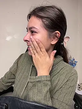 Aleska Miami online show from April 24, 2:30 pm