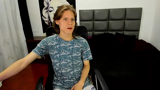 Snapshot of blondie_lover69 chatting on January 19, 7:15 pm blondie lover69 online show from January 19, 7:15 pm