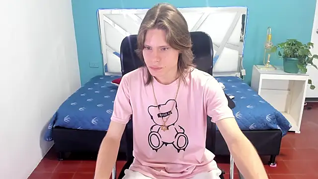 Snapshot of blondie_lover69 chatting on January 21, 12:18 pm blondie lover69 online show from January 21, 12:18 pm